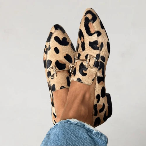 PRINTEASE | STYLISH LEOPARD PRINT LOAFERS